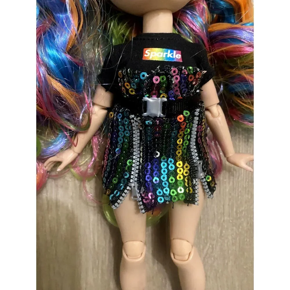 MGA Rainbow High Amaya Raine Series 2 Sparkle Rainbow Blue‎ Hair Dressed